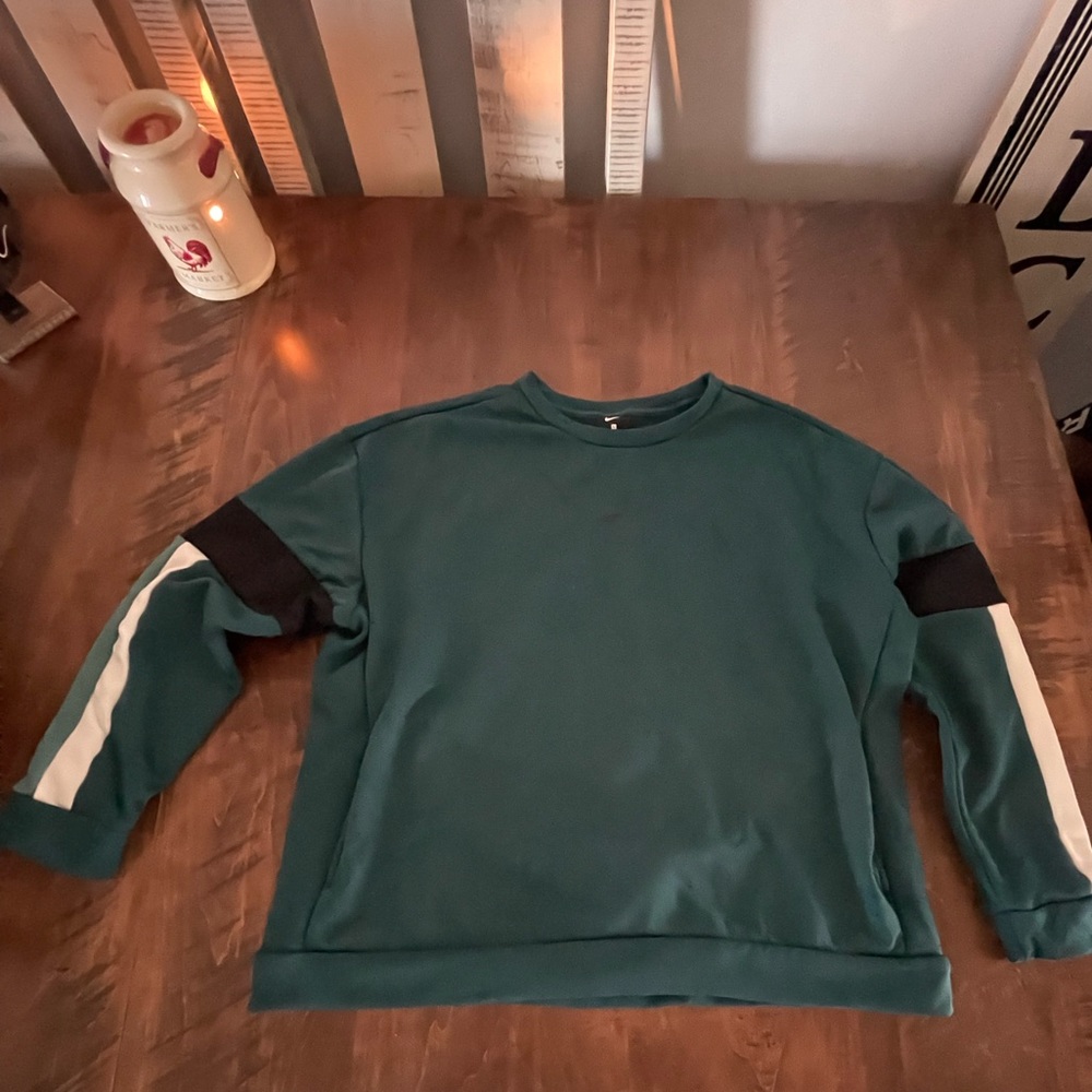 Nike Dri-fit crewneck sweatshirt